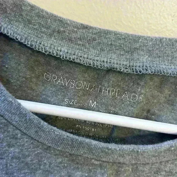 Greyson threads woman's size medium lightening bolt with flag print teeshirt - Picture 4 of 5